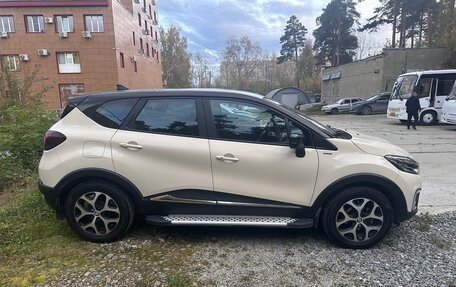 Renault Kaptur I рестайлинг, 2018 год, 1 600 000 рублей, 3 фотография