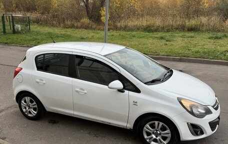Opel Corsa D рестайлинг _i, 2013 год, 550 000 рублей, 3 фотография