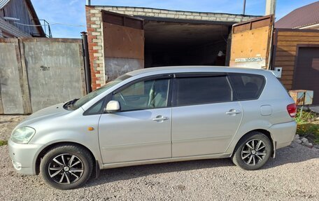 Toyota Ipsum II, 2002 год, 900 000 рублей, 2 фотография