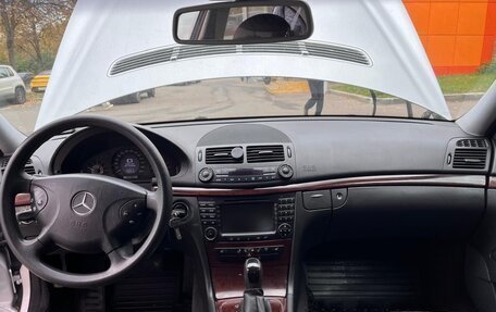 Mercedes-Benz E-Класс, 2004 год, 960 000 рублей, 11 фотография