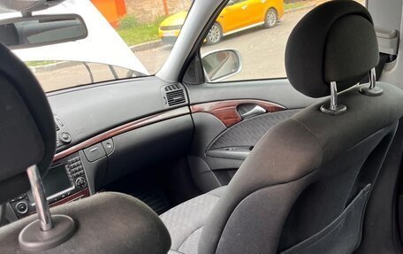 Mercedes-Benz E-Класс, 2004 год, 960 000 рублей, 10 фотография