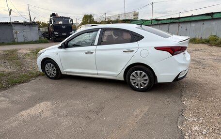 Hyundai Solaris II рестайлинг, 2018 год, 549 000 рублей, 3 фотография