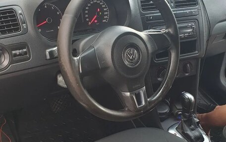Volkswagen Polo VI (EU Market), 2011 год, 520 000 рублей, 2 фотография