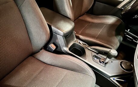 Toyota RAV4, 2014 год, 1 690 000 рублей, 11 фотография