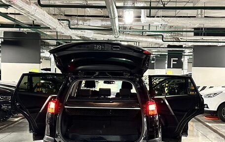 Toyota RAV4, 2014 год, 1 690 000 рублей, 4 фотография