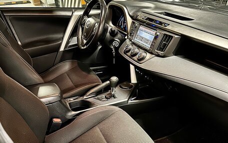 Toyota RAV4, 2014 год, 1 690 000 рублей, 10 фотография