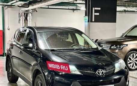 Toyota RAV4, 2014 год, 1 690 000 рублей, 2 фотография