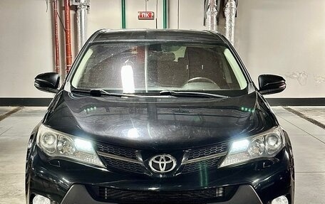 Toyota RAV4, 2014 год, 1 690 000 рублей, 3 фотография