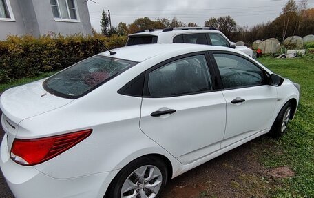 Hyundai Solaris II рестайлинг, 2015 год, 1 150 000 рублей, 1 фотография