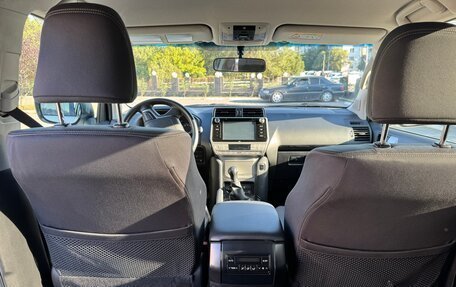 Toyota Land Cruiser Prado 150 рестайлинг, 2018 год, 4 990 000 рублей, 6 фотография
