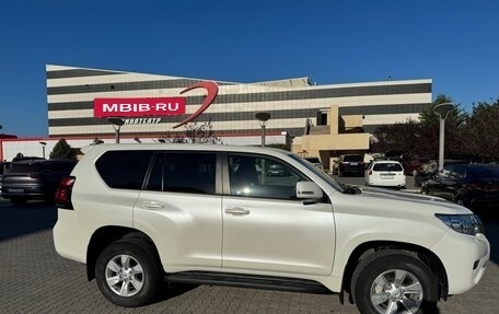 Toyota Land Cruiser Prado 150 рестайлинг, 2018 год, 4 990 000 рублей, 2 фотография