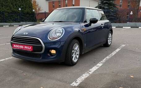 MINI Hatch, 2018 год, 1 750 000 рублей, 3 фотография