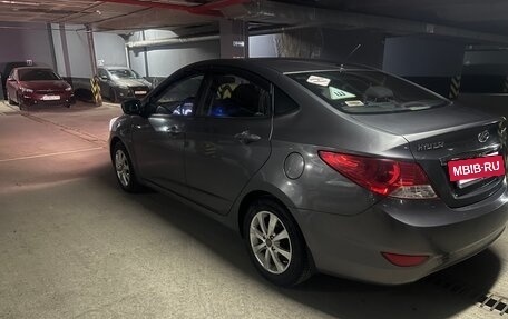 Hyundai Solaris II рестайлинг, 2013 год, 580 000 рублей, 3 фотография