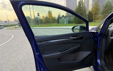 Volkswagen Golf VIII, 2021 год, 2 250 000 рублей, 17 фотография