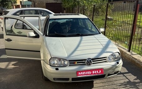 Volkswagen Golf IV, 1998 год, 230 000 рублей, 1 фотография