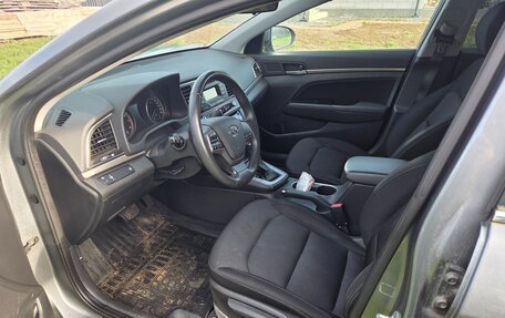 Hyundai Elantra VI, 2017 год, 1 290 000 рублей, 6 фотография