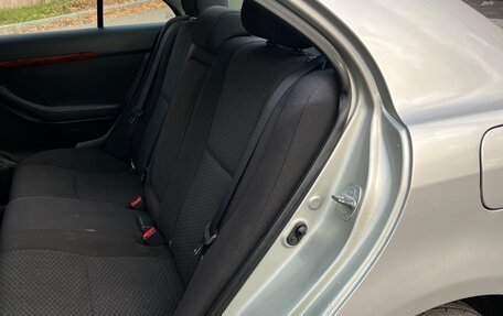 Toyota Avensis III рестайлинг, 2004 год, 595 000 рублей, 9 фотография