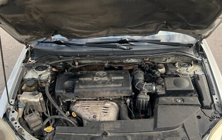 Toyota Avensis III рестайлинг, 2004 год, 595 000 рублей, 16 фотография