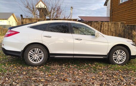 Honda Crosstour I рестайлинг, 2014 год, 1 650 000 рублей, 1 фотография