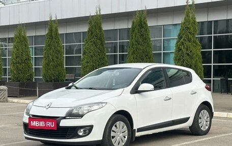 Renault Megane III рестайлинг, 2013 год, 620 000 рублей, 3 фотография