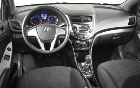 Hyundai Solaris II рестайлинг, 2016 год, 849 900 рублей, 6 фотография