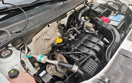 Dacia Logan II, 2019 год, 900 000 рублей, 12 фотография