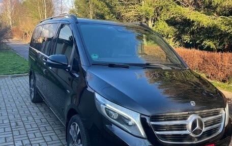 Mercedes-Benz V-Класс, 2017 год, 4 850 000 рублей, 16 фотография