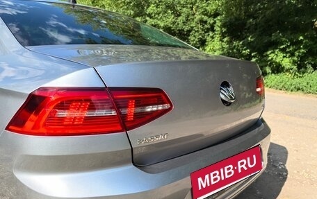 Volkswagen Passat B8 рестайлинг, 2017 год, 1 625 000 рублей, 15 фотография