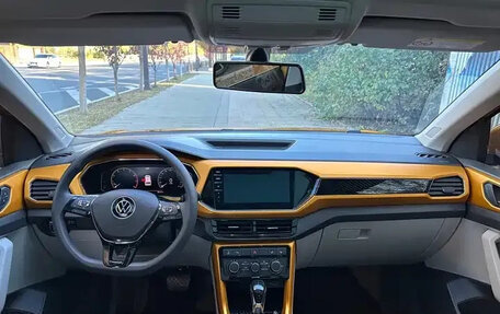 Volkswagen T-Cross I, 2023 год, 1 240 444 рублей, 7 фотография