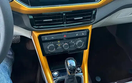 Volkswagen T-Cross I, 2023 год, 1 240 444 рублей, 10 фотография