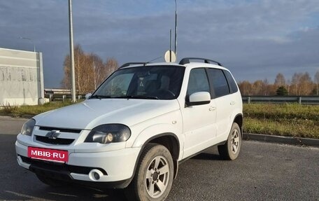 Chevrolet Niva I рестайлинг, 2019 год, 746 000 рублей, 6 фотография