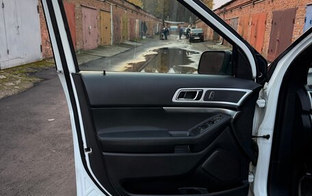 Ford Explorer V рестайлинг, 2014 год, 1 680 000 рублей, 13 фотография
