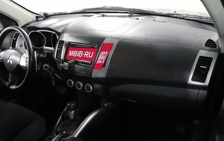 Mitsubishi Outlander III рестайлинг 3, 2008 год, 914 000 рублей, 8 фотография