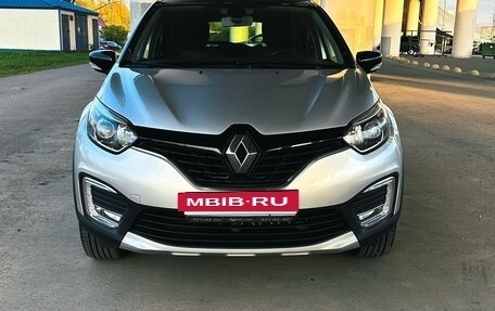 Renault Kaptur I рестайлинг, 2017 год, 1 570 000 рублей, 2 фотография