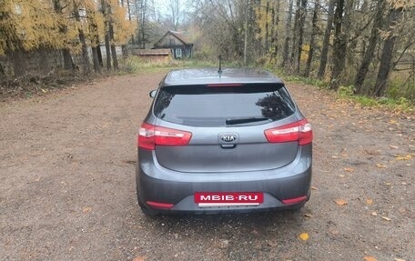 KIA Rio III рестайлинг, 2013 год, 930 000 рублей, 2 фотография