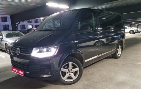 Volkswagen Caravelle T6 рестайлинг, 2016 год, 3 100 000 рублей, 1 фотография
