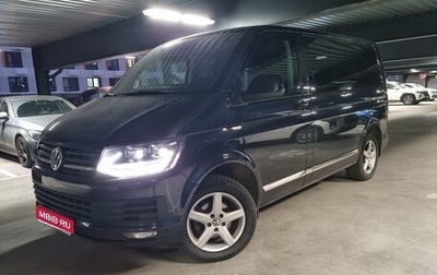 Volkswagen Caravelle T6 рестайлинг, 2016 год, 3 100 000 рублей, 1 фотография