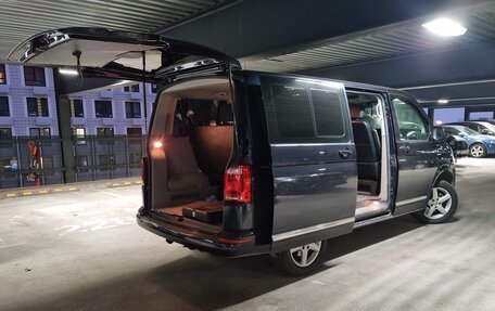 Volkswagen Caravelle T6 рестайлинг, 2016 год, 3 100 000 рублей, 4 фотография