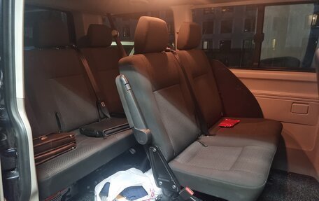 Volkswagen Caravelle T6 рестайлинг, 2016 год, 3 100 000 рублей, 18 фотография