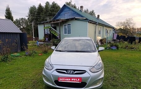Hyundai Solaris II рестайлинг, 2013 год, 715 000 рублей, 1 фотография