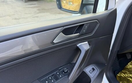 Volkswagen Tiguan II, 2022 год, 2 342 000 рублей, 12 фотография