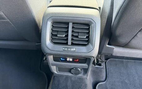 Volkswagen Tiguan II, 2022 год, 2 342 000 рублей, 16 фотография