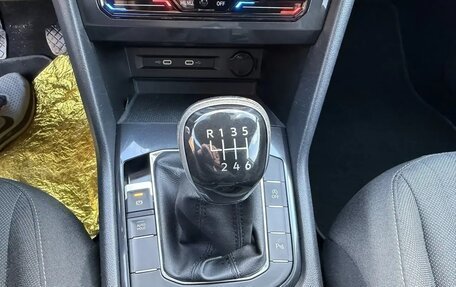 Volkswagen Tiguan II, 2022 год, 2 342 000 рублей, 20 фотография