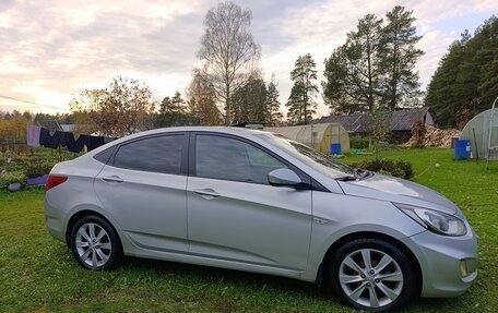 Hyundai Solaris II рестайлинг, 2013 год, 715 000 рублей, 2 фотография