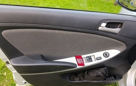 Hyundai Solaris II рестайлинг, 2013 год, 715 000 рублей, 9 фотография