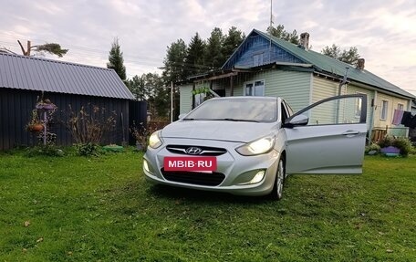 Hyundai Solaris II рестайлинг, 2013 год, 715 000 рублей, 19 фотография