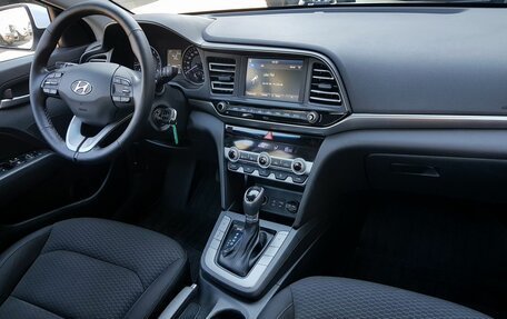 Hyundai Elantra VI, 2019 год, 1 545 000 рублей, 8 фотография