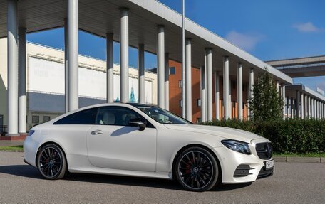 Mercedes-Benz E-Класс, 2017 год, 4 390 000 рублей, 5 фотография