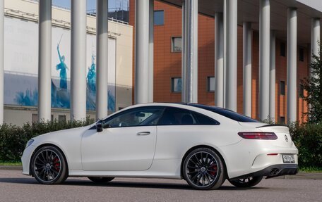 Mercedes-Benz E-Класс, 2017 год, 4 390 000 рублей, 10 фотография