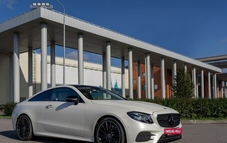 Mercedes-Benz E-Класс, 2017 год, 4 390 000 рублей, 8 фотография